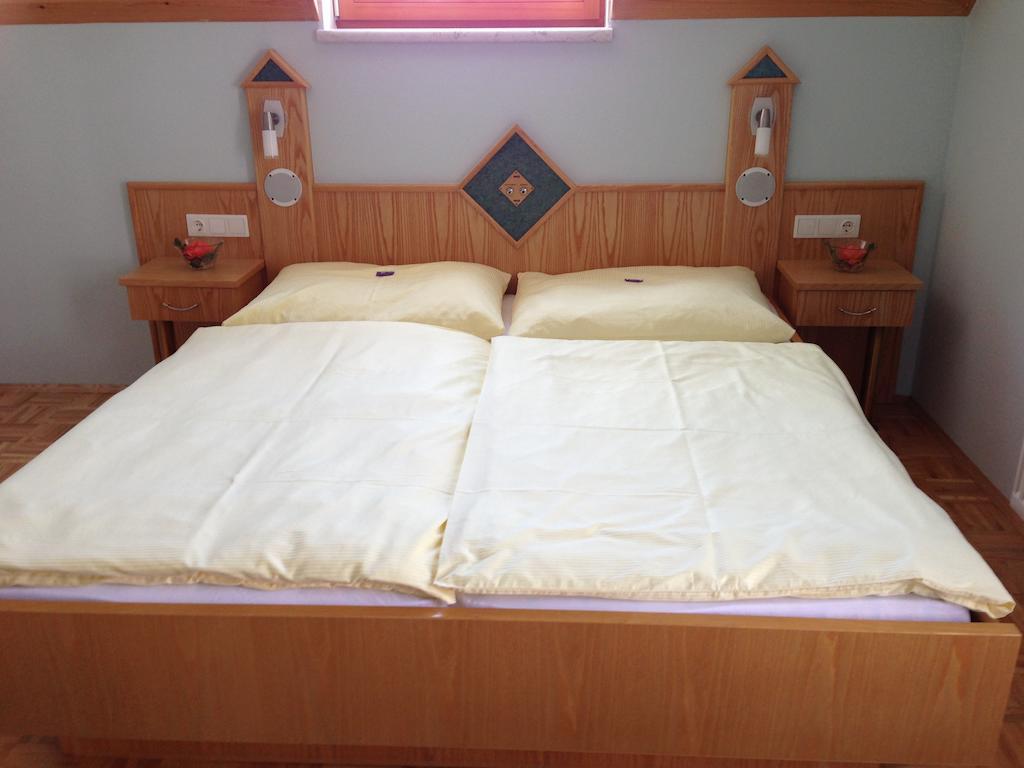 Haus Rose Apartment Wenigzell Ruang foto